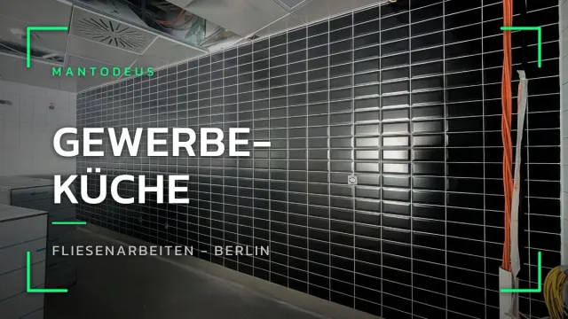 Neu verflieste Wände einer Gewerbeküche in einer Berliner Veranstaltungsstätte